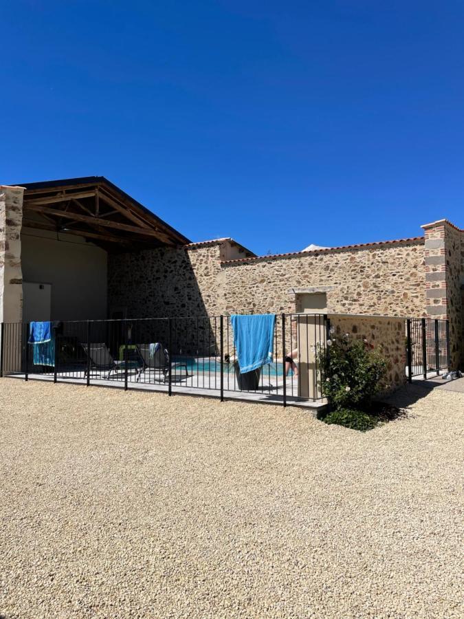 Gite De La Foye - Le Magnolia Combrand Exterior photo